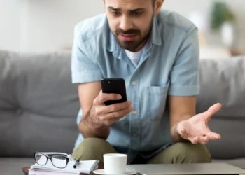 “Where is my Landline” Why did US Cellular Outage Happen, Sparking Meme Fest