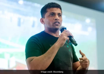 Byju’s investors vote to oust CEO Raveendran from troubled firm