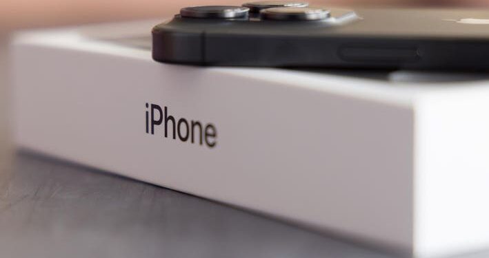 iPhone 16