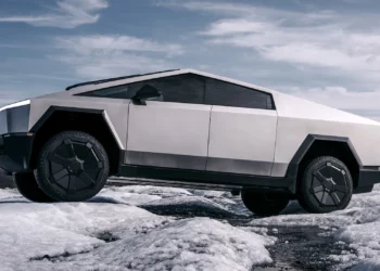 Shifting Payloads Cause Tailgate Warping Issues in Tesla Cybertrucks