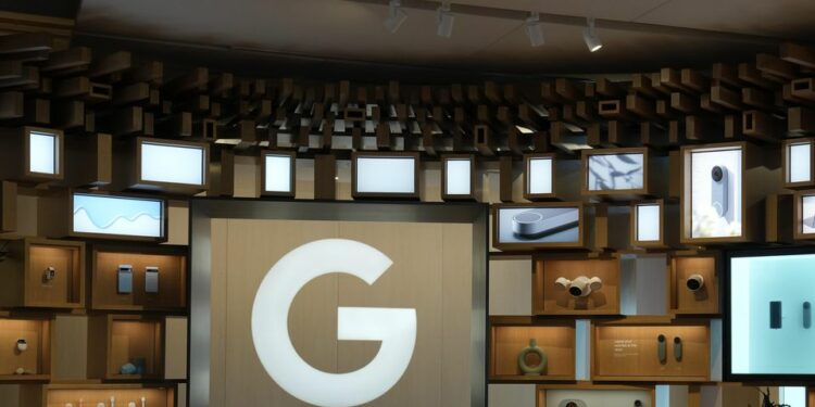 Ex-Google engineer charged with stealing AI tech while secretly working for companies in China