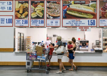 costco-food-court-tightens-membership-checks-no-more-food-without-a-card