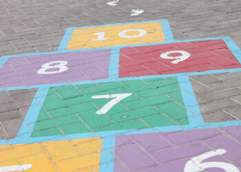 How To Play Hopscotch
