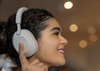 Sony WH-1000XM5 - Gets the LOWEST EVER PRICE TAG!
