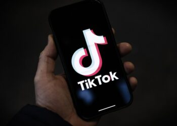The TikTok Dilemma: US Lawmakers Wrestle with Fate of Popular App Amidst Political Divide