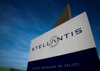 Chrysler parent Stellantis laying off 400 salaried U.S. workers due to ‘unprecedented uncertainties’