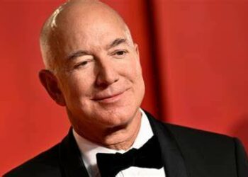 bezos-backed-ai-startup-rises-google-facing-new-search-engine-challenger