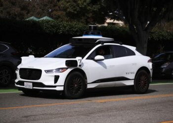 Waymo Introduces Paid Robotaxi Service in Los Angeles