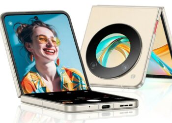 Nubia Flip 5G Smartphone Powered with Snapdragon 7 Gen 1 SoC Launched