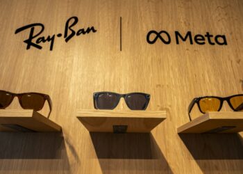 Ray-Ban Meta Smart Glasses Gets Support for Meta AI with Multimodal Capabilities