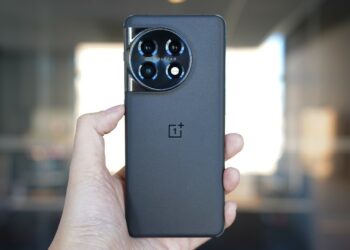 Score Big Savings Worth Rs. 6000 on OnePlus 11: Is It Worth Buying?