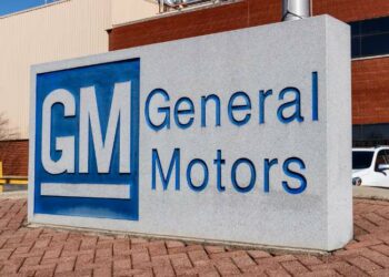 GM Cuts 600 IT Jobs Amid Major Technology Restructuring Push