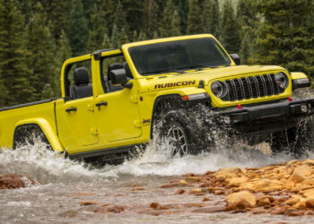 Jeep Gladiator 4xe Coming Next Year with Wrangler's Plug-In