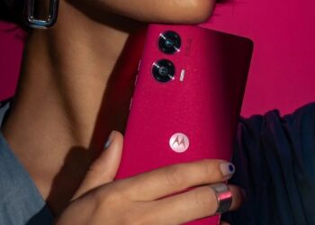 Motorola Edge 50 Fusion Launches with Snapdragon 7s Gen 2 for Rs 22,999