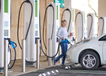 Korean firms target EV charging market in US
