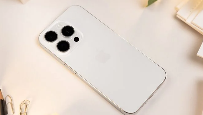 Apple iPhone 16 Pro Leak: Expected with Bigger Screen Than iPhone 15 Pro!