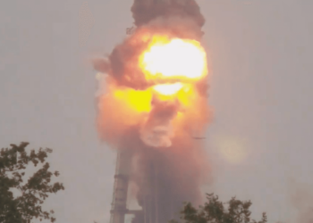 Explosion Rocks SpaceX’s McGregor Facility During Raptor 2 Engine Test