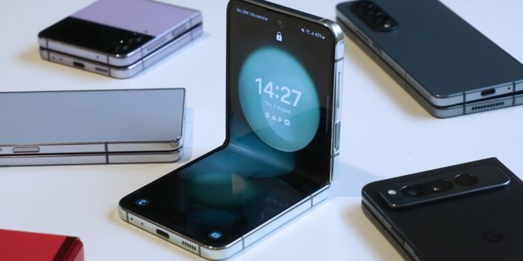 Samsung Galaxy Z Flip 6 right around its edge for Launch