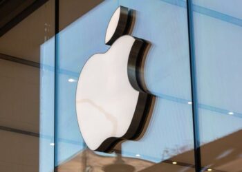Apple staff could go on strike at the first US store to unionize