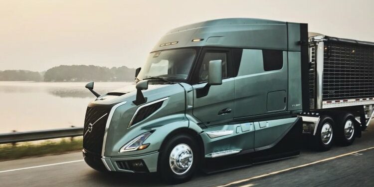 Volvo Gears Up for Revolution: Unveils First Production-Ready Self-Driving Truck