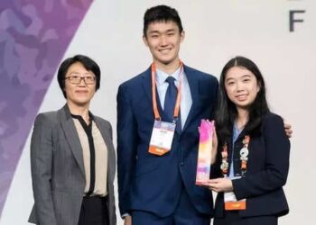 Texas Teens Invent Device to Combat Microplastic Pollution