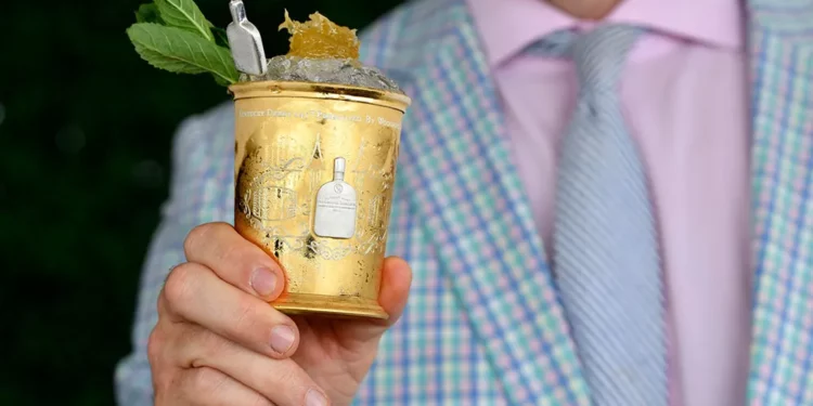 How To Make a Mint Julep Kentucky Derby