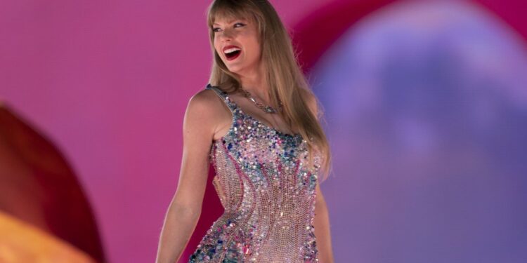 Taylor Swift bill is signed into Minnesota law, boosting protections for online ticket buyers