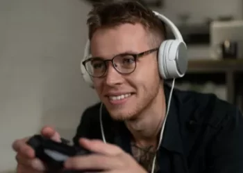 The Importance of Blue Light-Blocking Gaming Glasses by SmartBuyGlasses