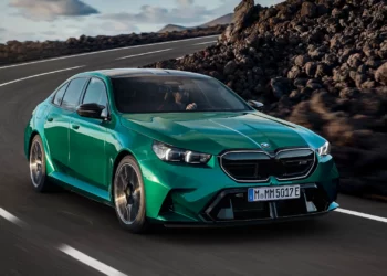 The New BMW M5 Is Heavier Than an X5, Slower Than the Old M5 to 60