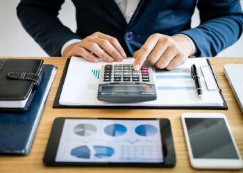What is Business Loan EMI Calculator: Features and Benefits