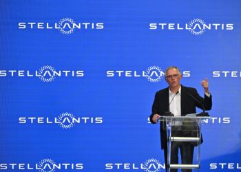 Stellantis Reports 48% Decline in First-Half Net Profit Due to Weak U.S. Sales