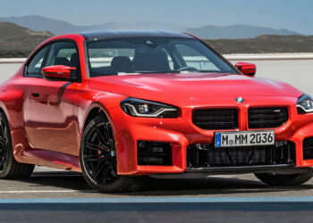 BMW M2 is announced MotorTrend's 2024 Performance Vehicle of the Year