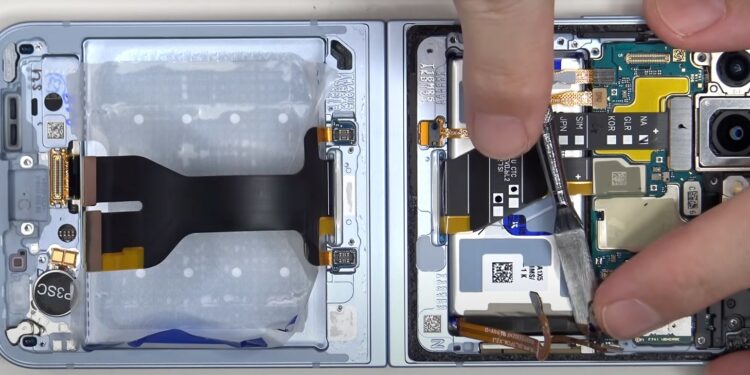 Samsung Galaxy Z Flip 6 Teardown Reveals Major Upgrades: Bigger Battery and Enhanced Cooling