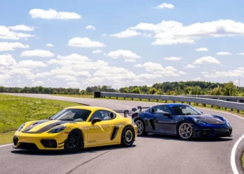 Porsche Phases Out Gas-Powered Boxster and Cayman Models