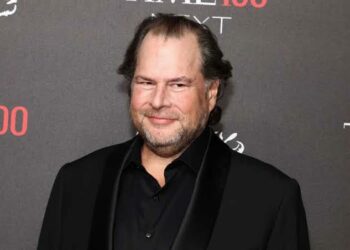 Salesforce Investors Reject Benioff’s Bid for $20 Million Equity Package