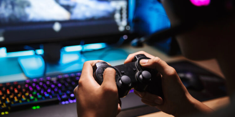 The Role of AI in Revolutionizing Online Gaming: What the Future Holds