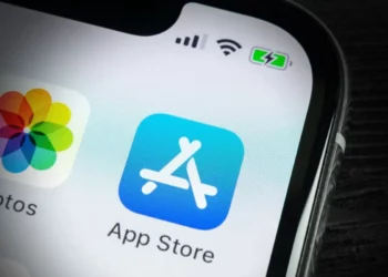 Apple to Allow EU Users to Delete App Store, Safari, and Other Core Apps with iOS 18