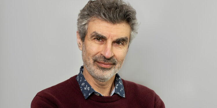 Yoshua Bengio