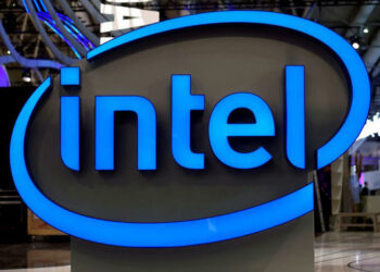 Intel's Dow Jones Status in Danger as Shares Continue to Drop
