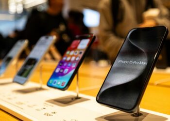 Apple EU warning