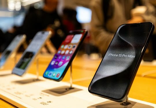 Apple EU warning