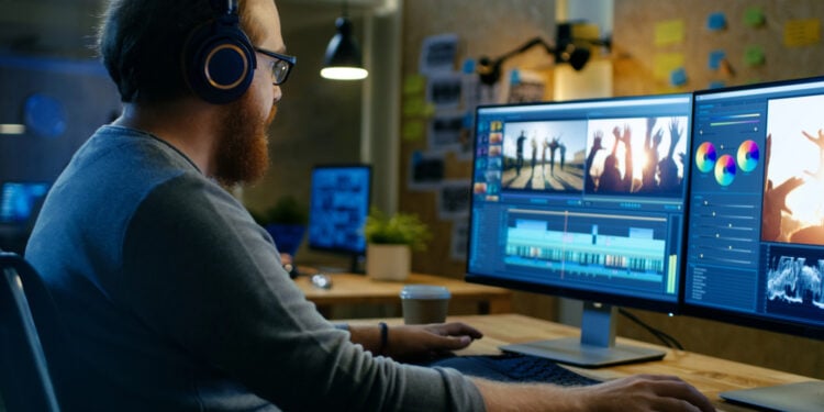 How to Track Moving Objects in a Video with AI Motion Tracking