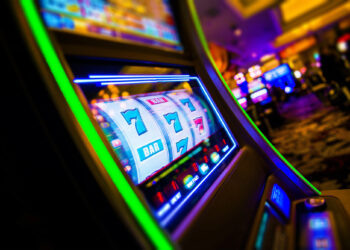 Exploring Live Table Casino Games With Cryptocurrency: A New Trend