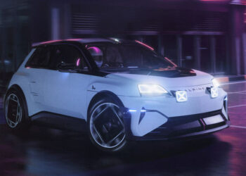Alpine to Unveil A390 Beta, Potential Competitor to Porsche Macan