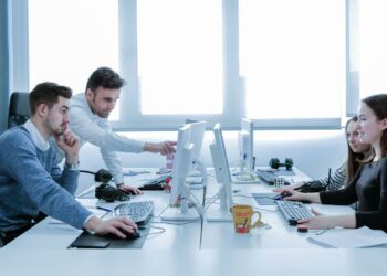 How AI Courses in India are Shaping Business Operations: Best Programs to Enrol Now