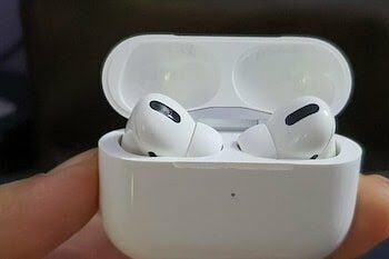 AirPods