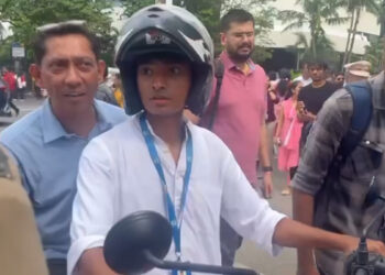 Mumbai Police Halt Shantanu Naidu During Ratan Tata's Funeral Procession, Video Goes Viral