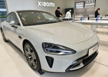 Ford CEO Praises Xiaomi’s Electric Car, Citing Chinese Automakers as Major Competition