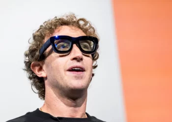 Apple’s Vision Pro or Meta’s Orion? What Users Are Saying About These AR Headsets