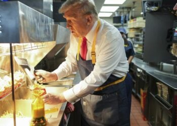 Yelp Temporarily Halts Reviews on Pennsylvania McDonald’s After Trump’s Visit